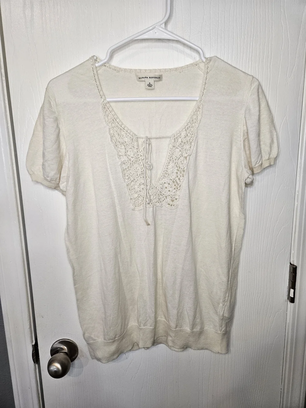 Banana Republic Cream Crochet-Trim Scoop Neck Tee
